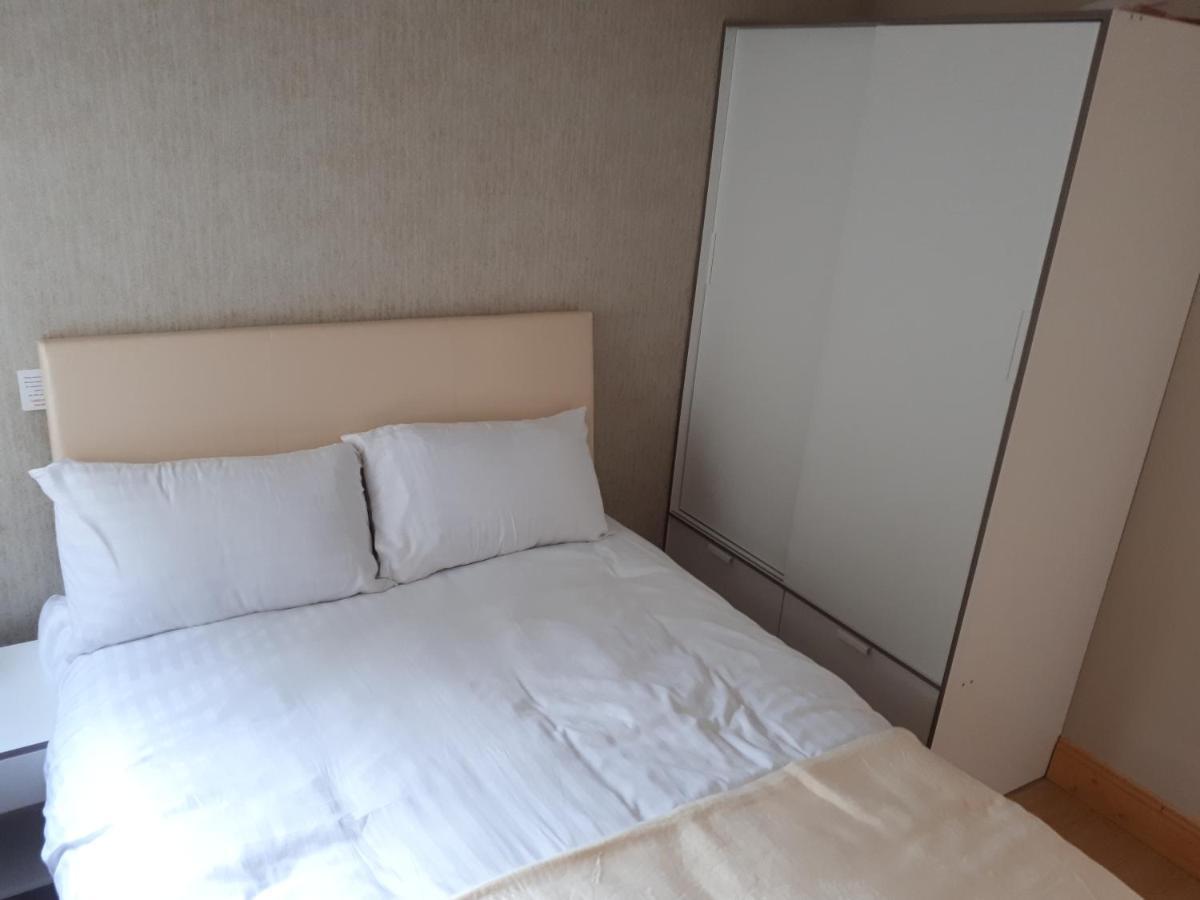 One Double Bedroom Flat Dublin Exterior foto